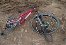 Kelly McGarry nos treinos do RedBull Rampage…Ouch!