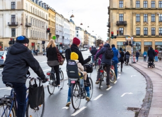 Suiços aprovam em referendo incorporar a bicicleta na sua Constituição